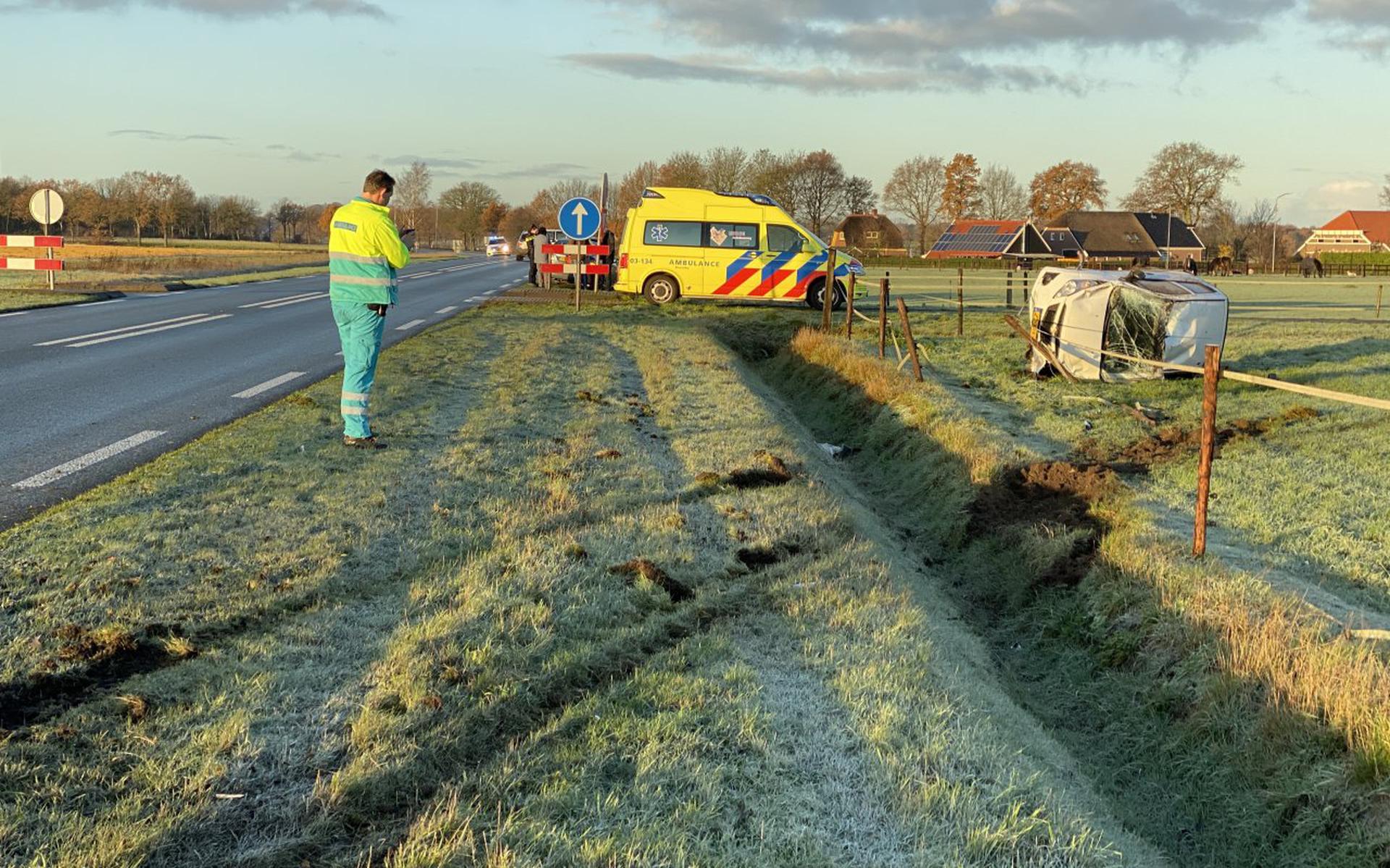 Auto Raakt Van De Weg En Belandt In Weiland Bij Buinen: Bestuurster ...